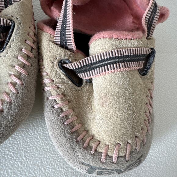 Teva Baby Shoes Tan & Pink Adjustable Small Medium 0-3-6 Soft Sole Crib Slippers - Picture 9 of 9